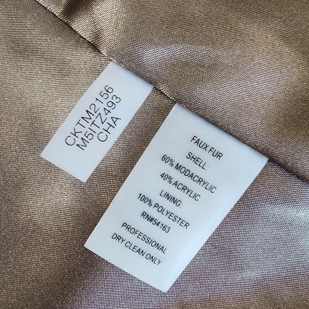 Calvin Klein Faux Fur Gray Vest Women's Sz M. - Picture 3 of 6